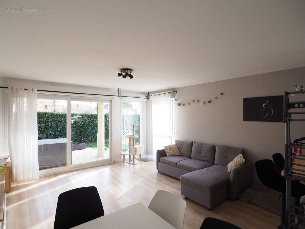 Appartement à GROISY