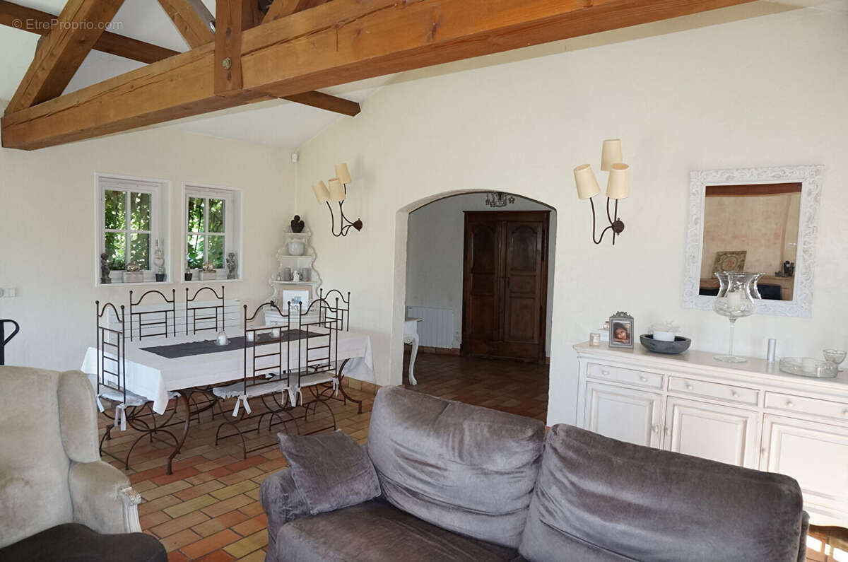 VILLA - VIENNE - 6 pièces - 132 m2 - photo 4