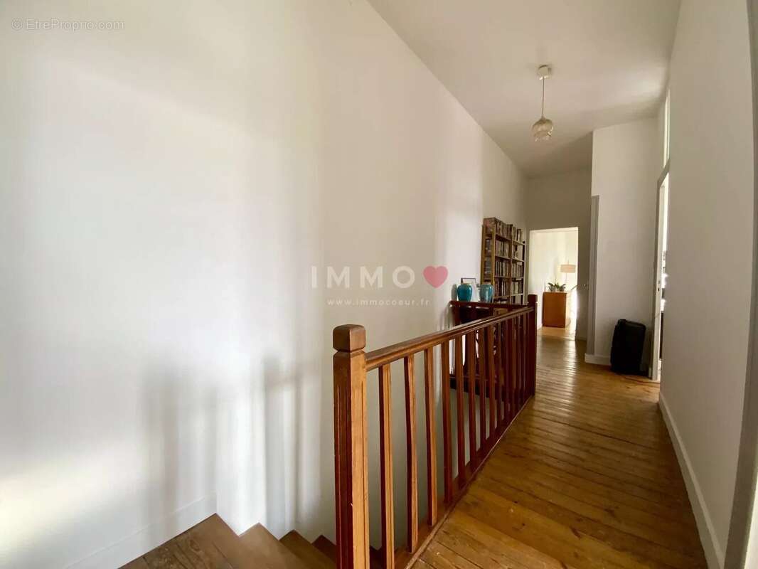 Maison à JUILLAC-LE-COQ