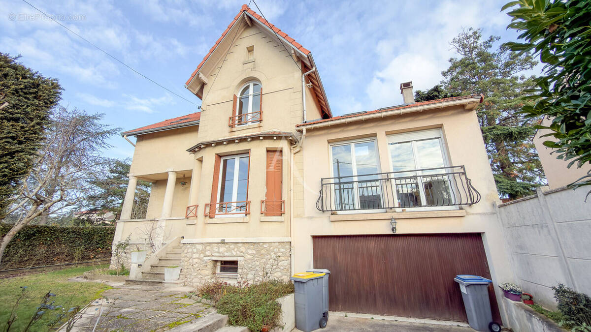 Maison à MONTGERON