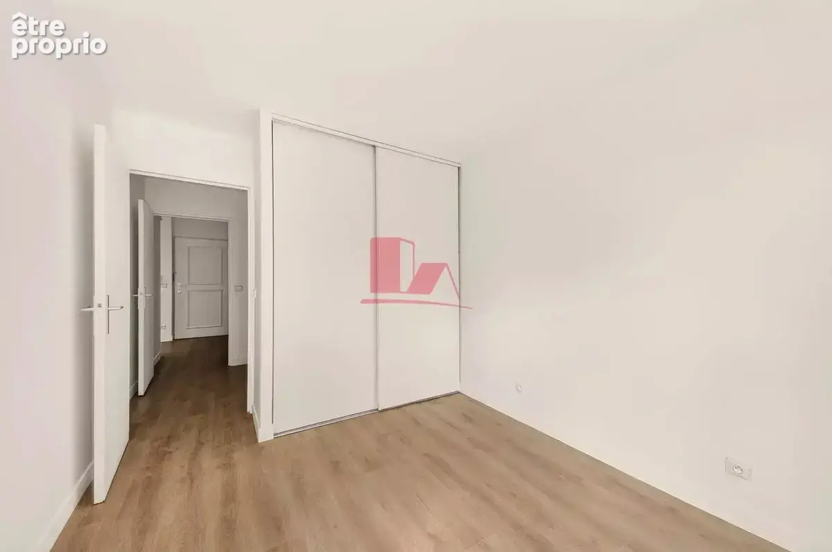 Vanves gare - appartement 3 pieces de 64 m²- balcon - parking - photo 13