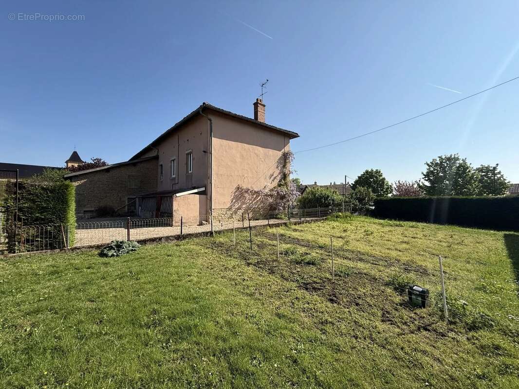 Appartement à SENOZAN