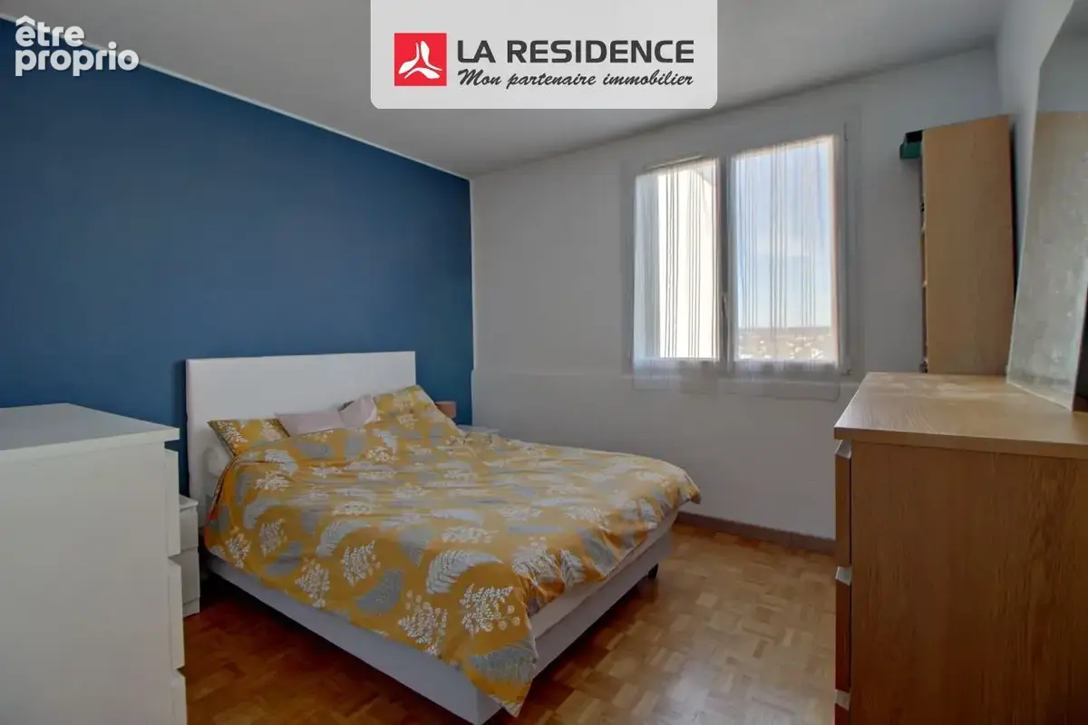 Appartement 4 pièces 76 m² à vendre à Les Clayes-Sous-Bois (78340) - photo 5