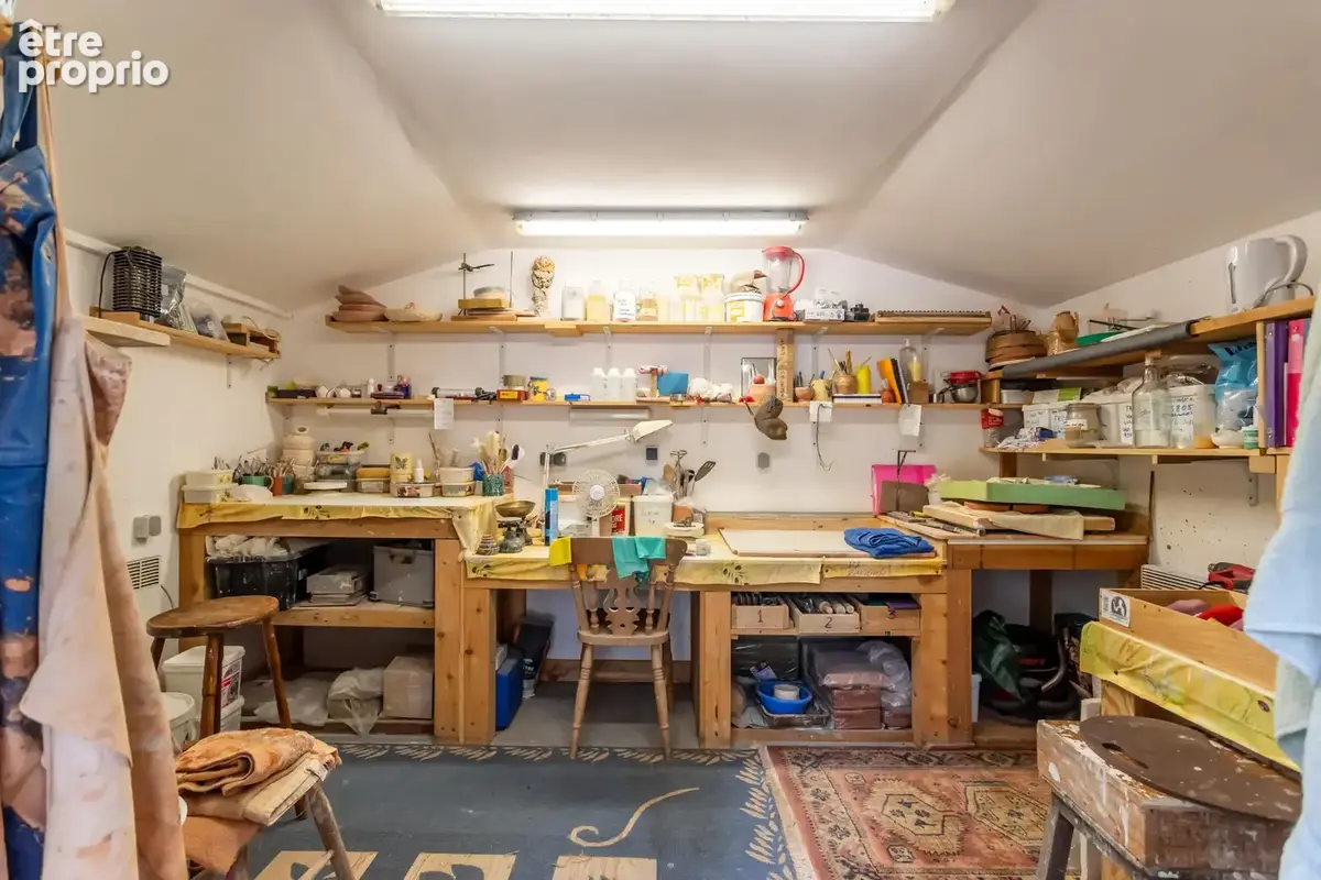 Maison de campagne avec piscine, atelier de poterie, dépendances et garage - photo 32