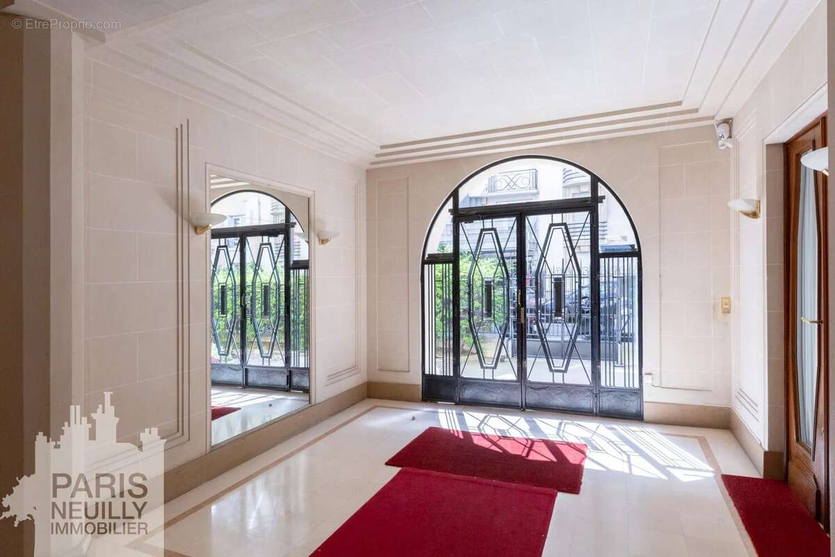 Appartement à PARIS-17E