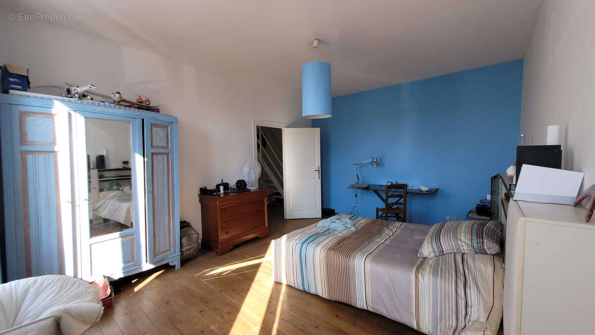 Maison à MORTAGNE-SUR-GIRONDE