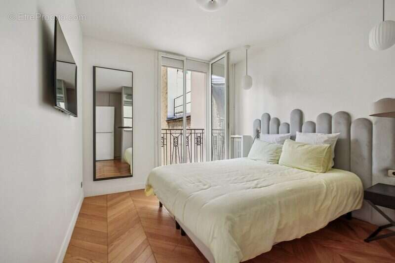 Appartement à PARIS-8E