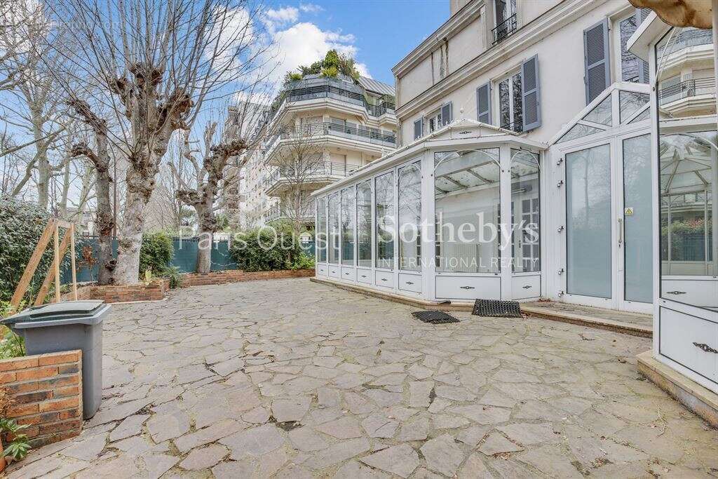 Maison à NEUILLY-SUR-SEINE