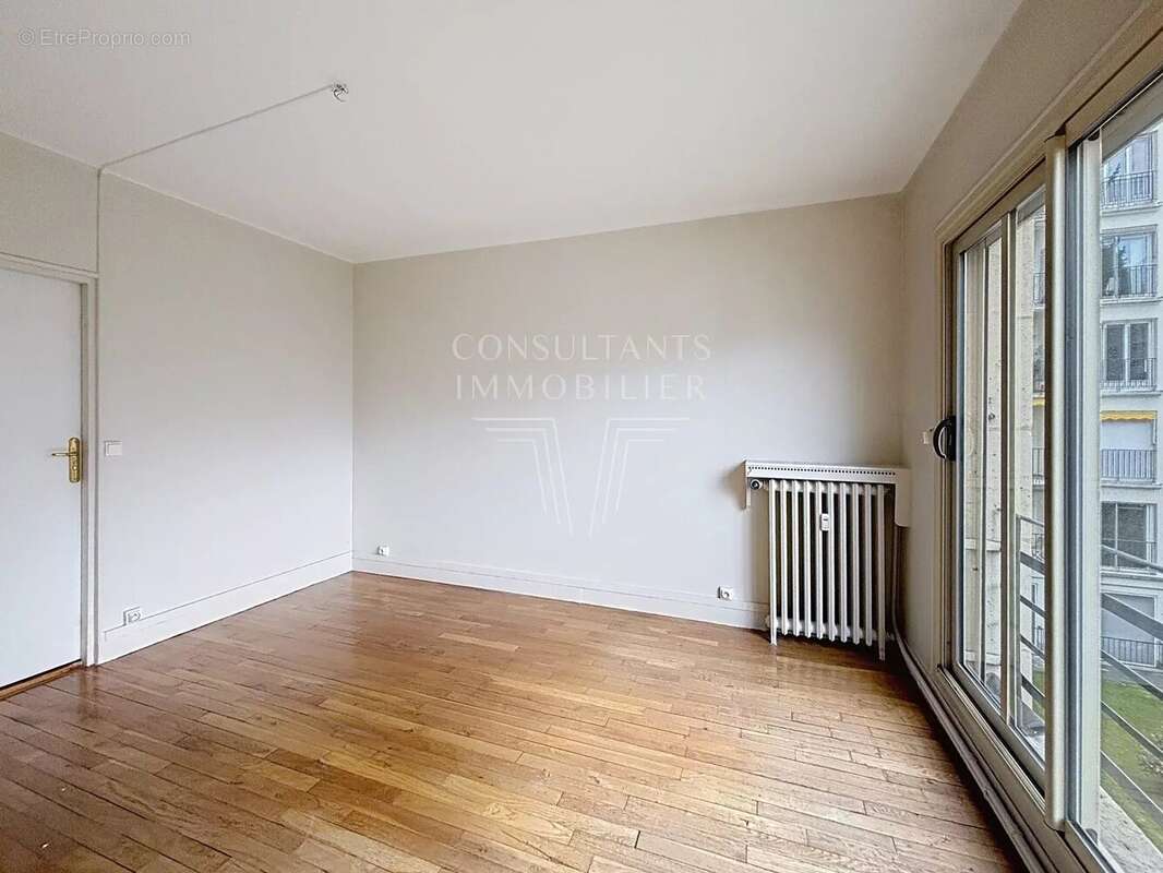 Appartement à NEUILLY-SUR-SEINE
