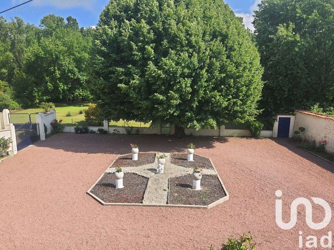 Photo 2 - Maison à COURCELLES