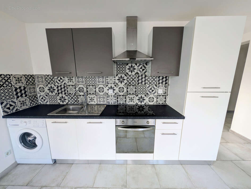 Appartement à SAINTE-SAVINE