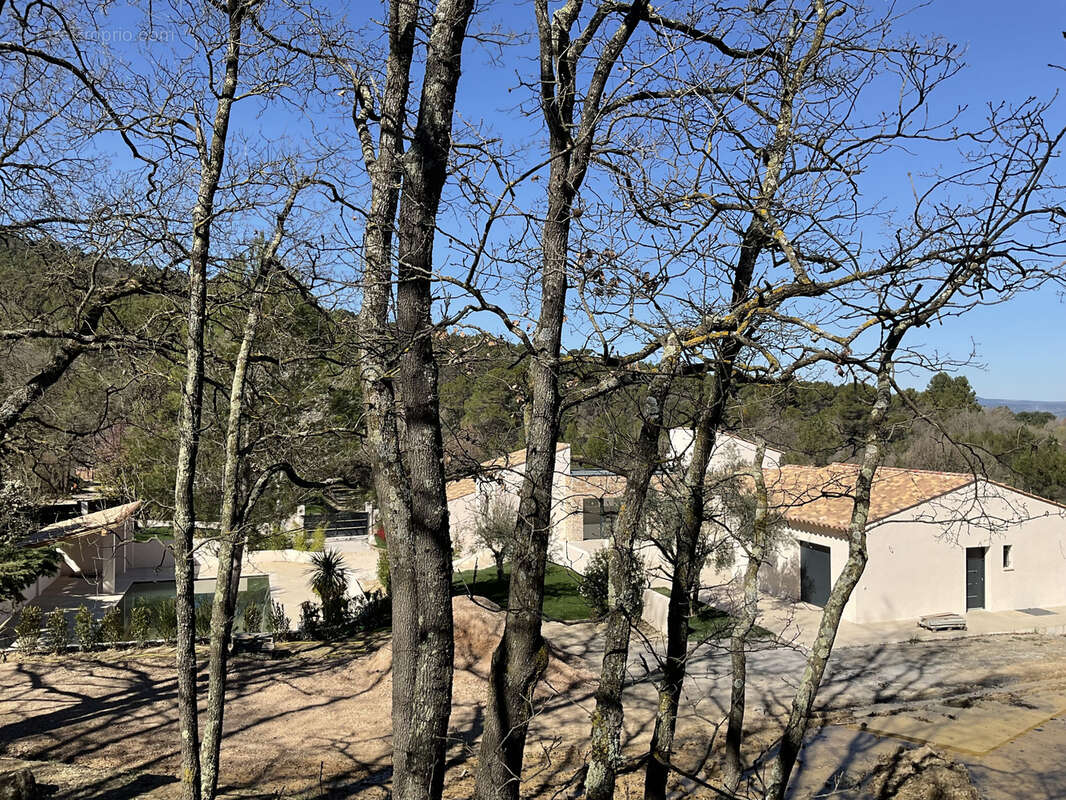 Maison à LE PUY-SAINTE-REPARADE