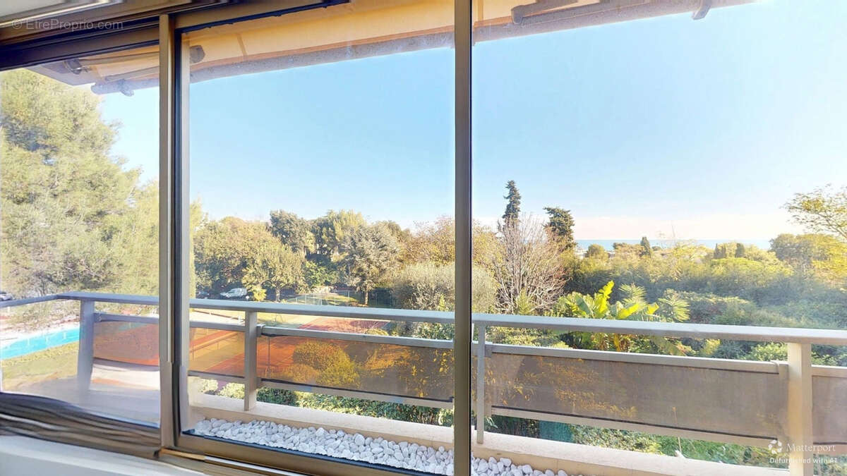 Appartement à VILLENEUVE-LOUBET