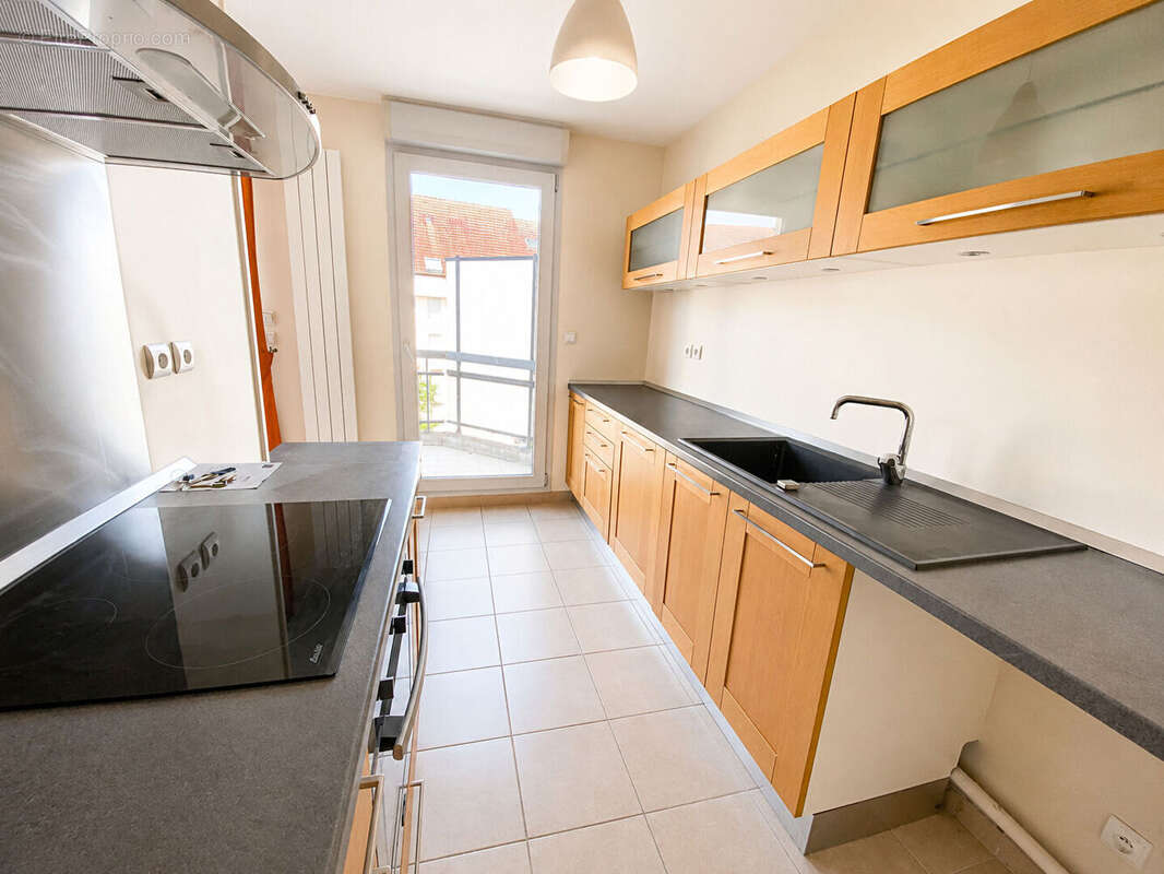 NOUVEAUTÉ - T4 avec balcon, ascenseur, stationnement et cave - photo 4
