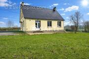 Photo 1 - Maison à MOLAC