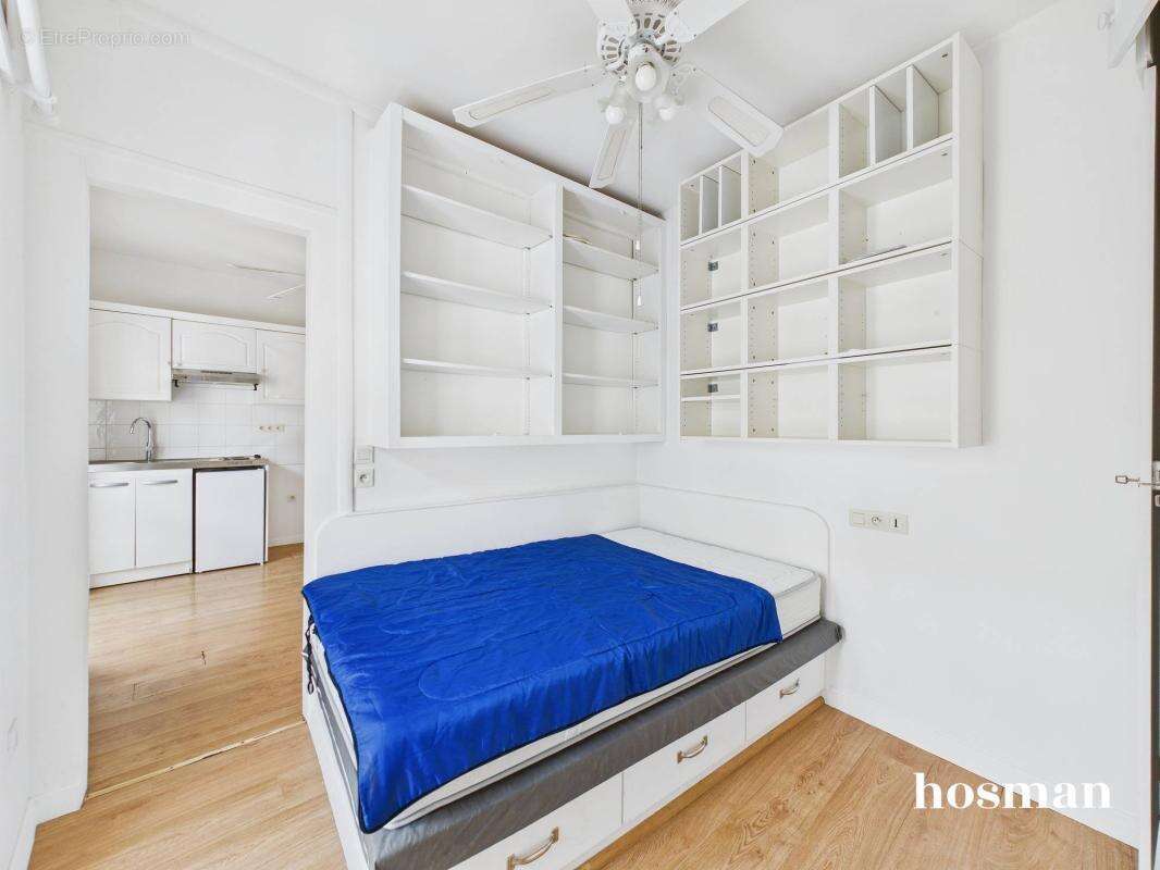 A réagencer ! 2/3 pièces de 46m² - Calme et copropriété rénovée - Métro Anvers - Rue Seveste - photo 5