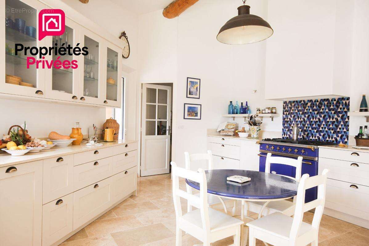 Maison à MEYRARGUES