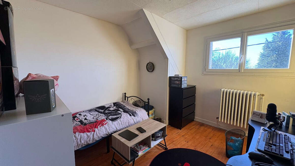 Maison à SAINT-VAAST-LES-MELLO