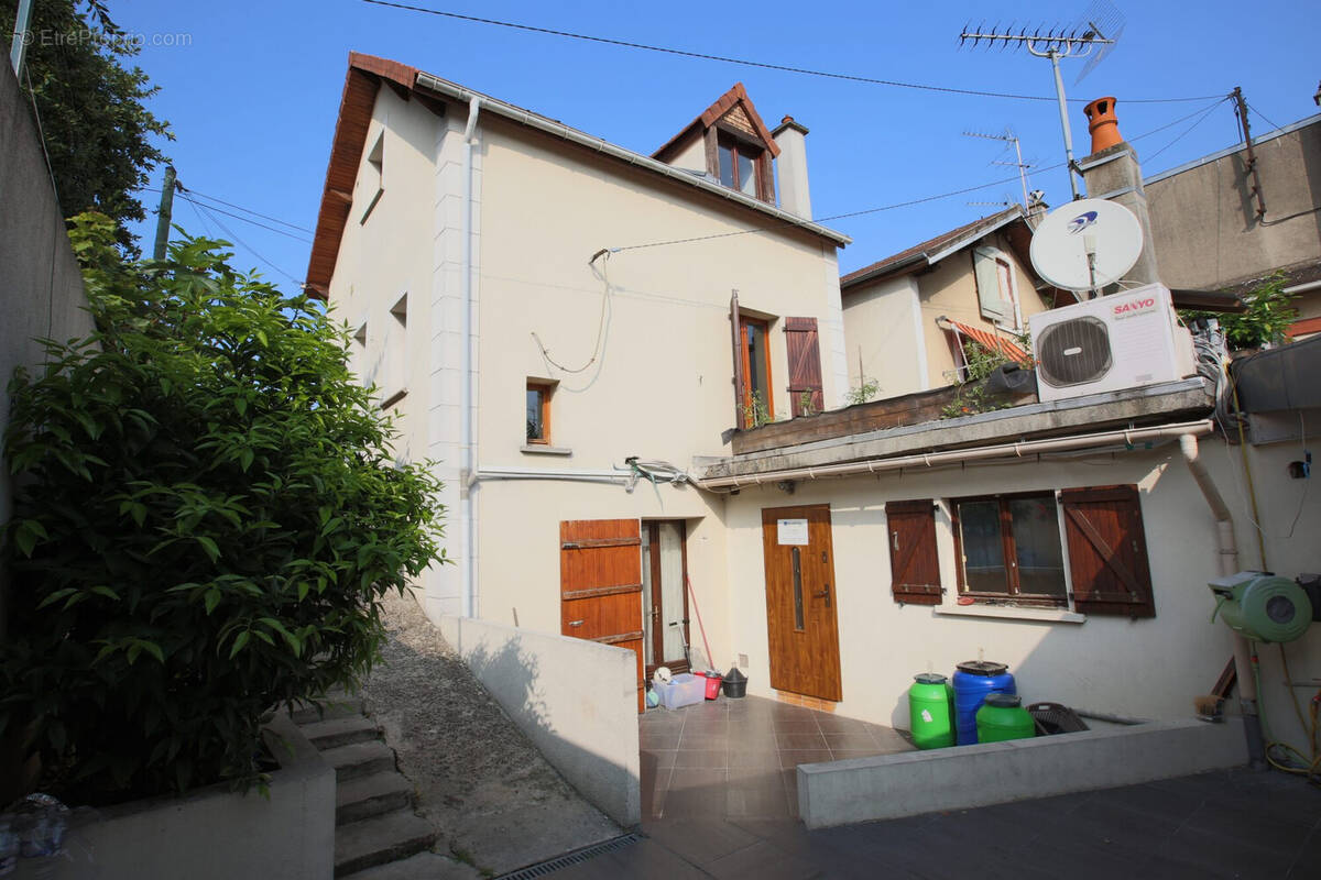 Maison à SAINT-DENIS