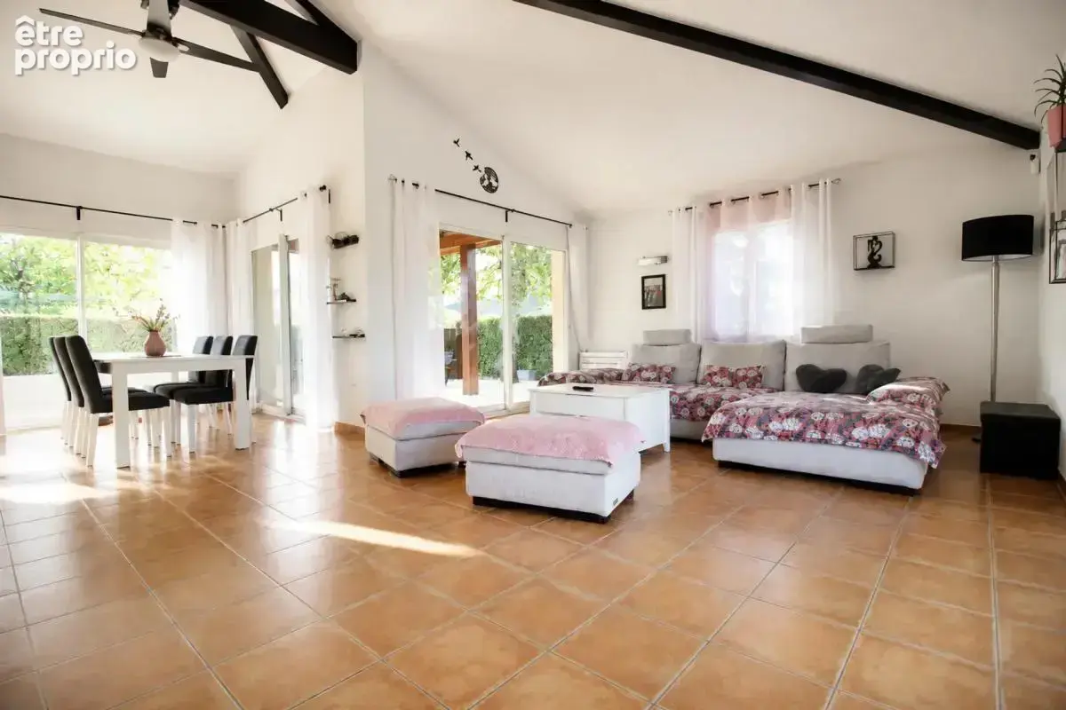 Maison de 6 pièces de 130 m² à Vallon-Pont-d'Arc - photo 18