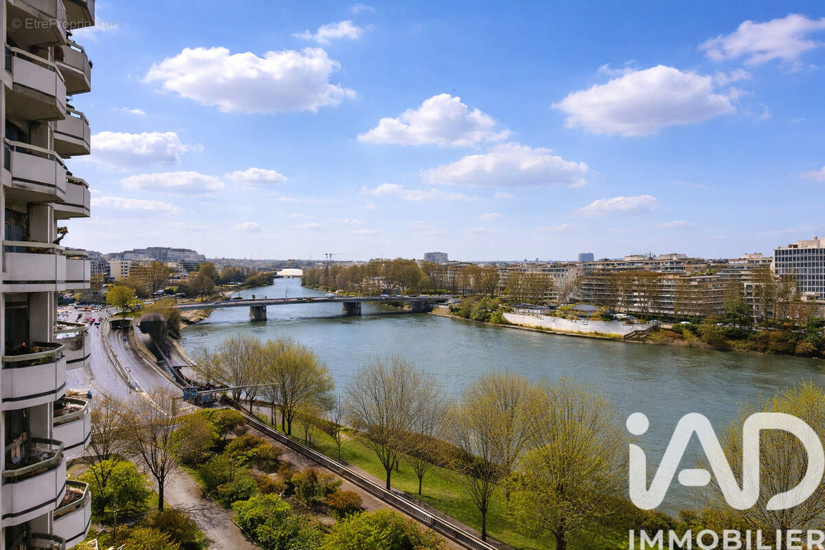Photo 1 - Appartement à COURBEVOIE