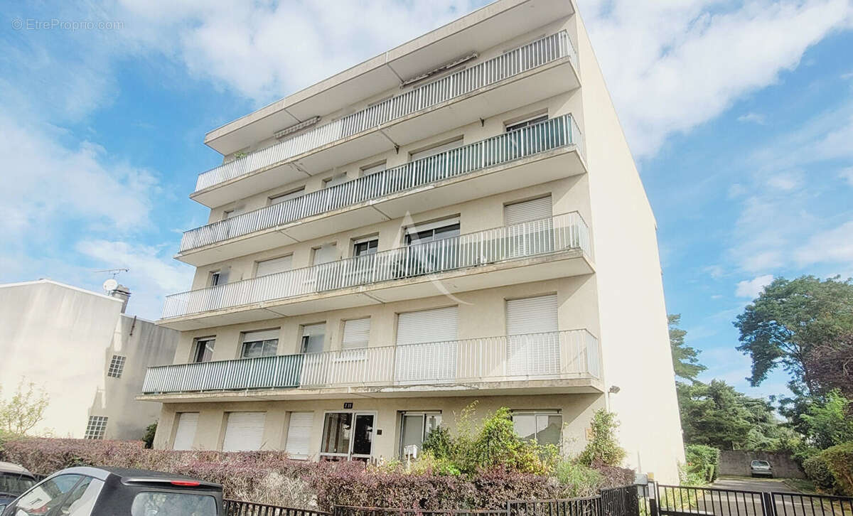 Appartement à SAINT-MAUR-DES-FOSSES
