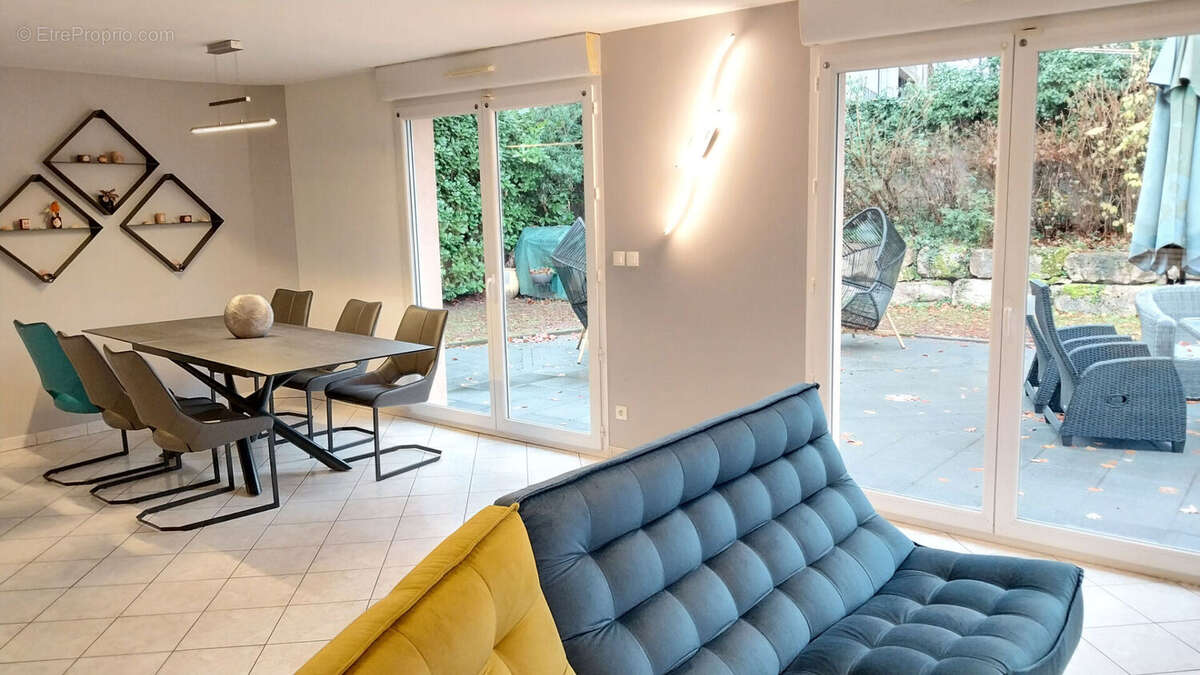 Maison à ARC-LES-GRAY