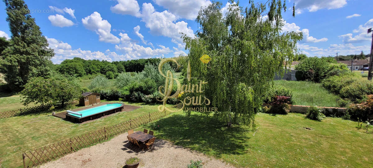 Maison à CHAMPIGNY-SUR-VEUDE