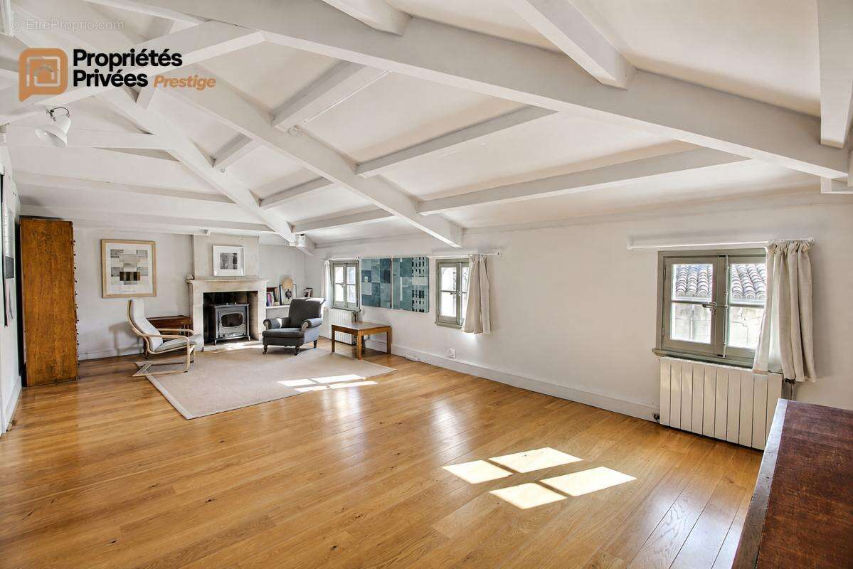 UZÈS : Une adresse d'exception Hôtel particulier de 316 m², vendu dans son intégralité, sur la prestigieuse Place Dampmartin - photo 7