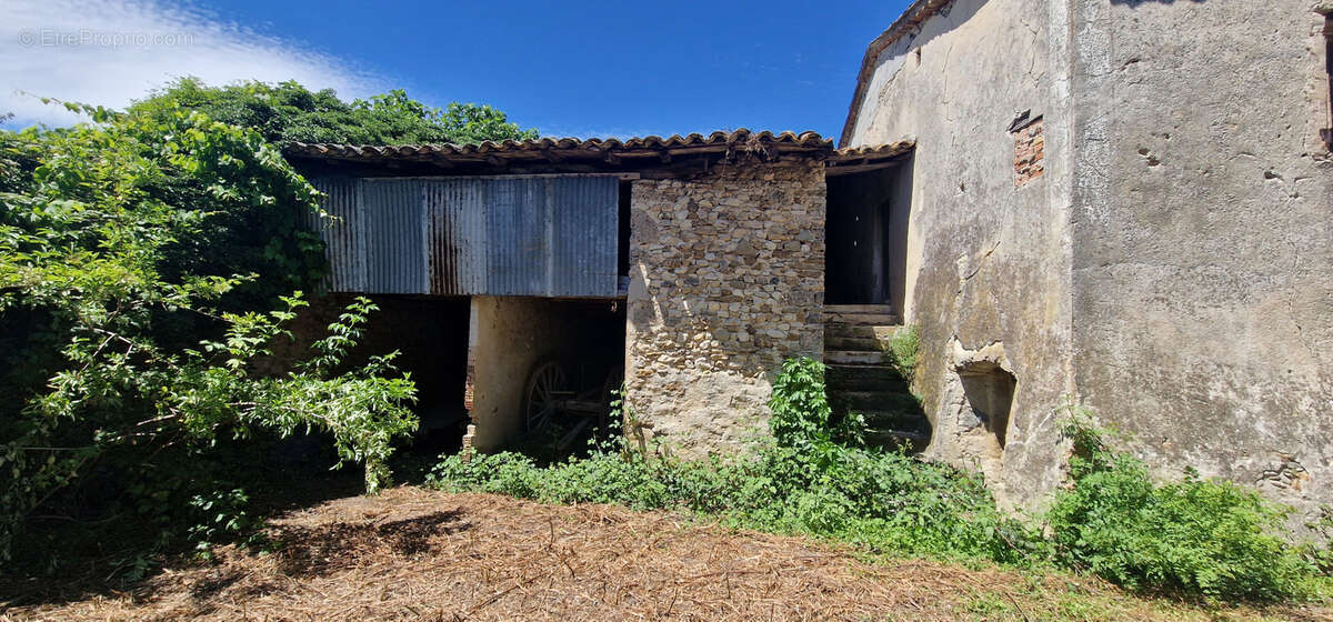 Maison à LA BEGUDE-DE-MAZENC