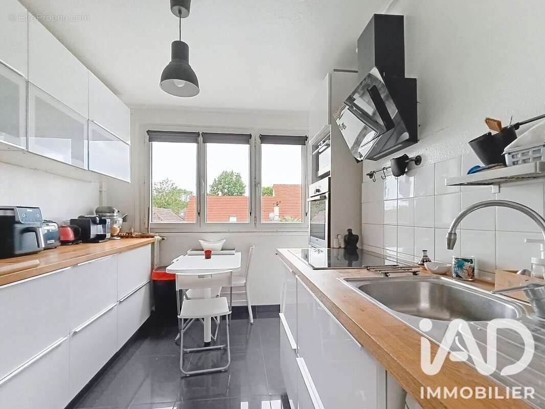 Photo 5 - Appartement à LE PLESSIS-TREVISE