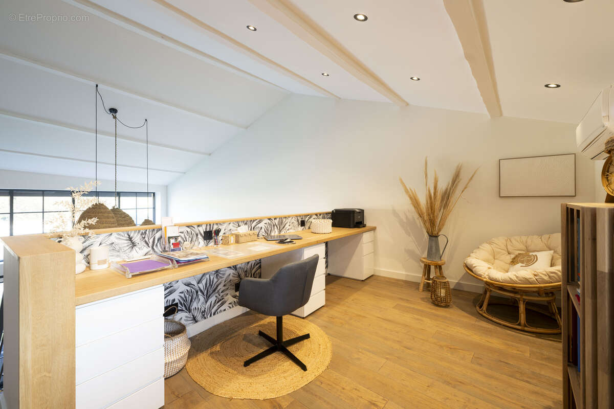 Maison à SAINT-BONNET-DE-MURE