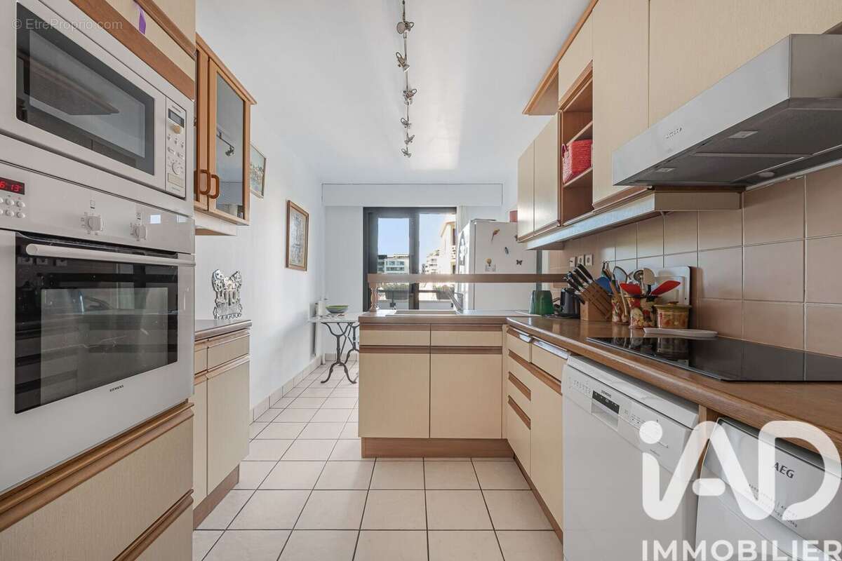 Photo 4 - Appartement à SURESNES