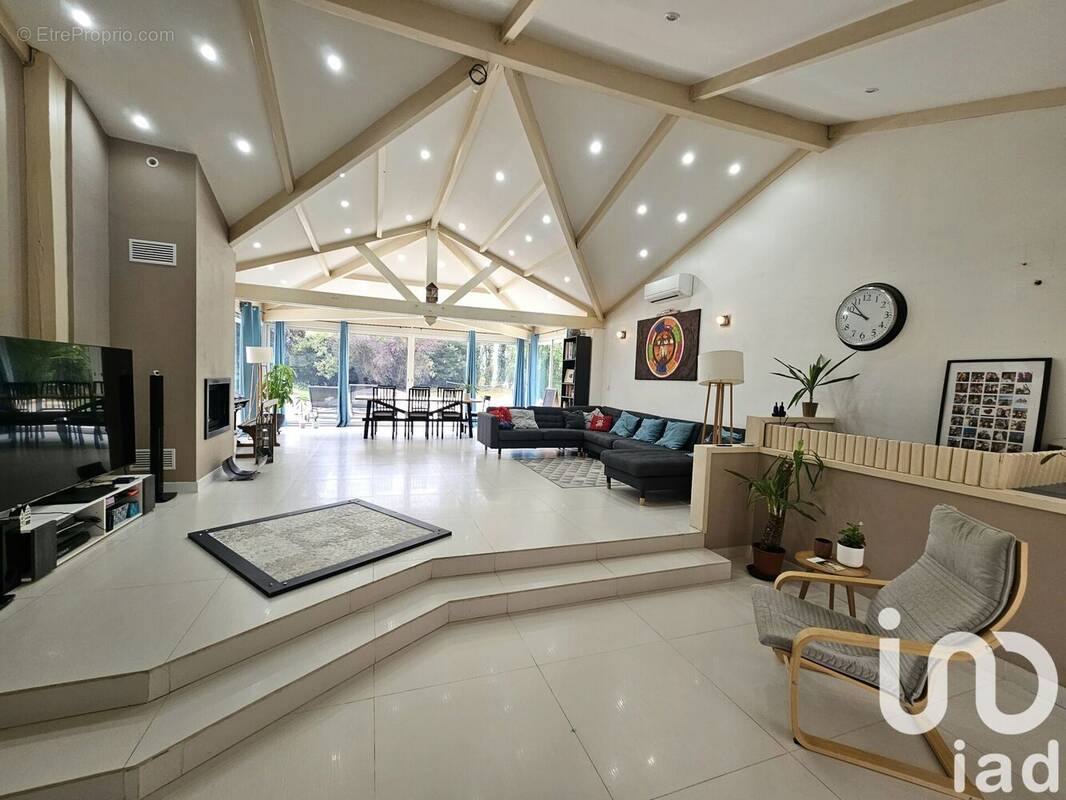 Photo 1 - Maison à ETREPILLY