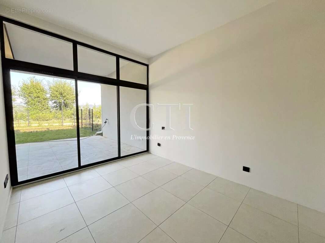 Appartement T3 70.80 m² Résidence "Les Terrasses du château" - photo 7