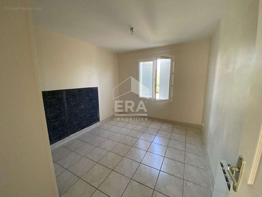 Maison 87m² à saint-georges-des-coteaux - photo 9