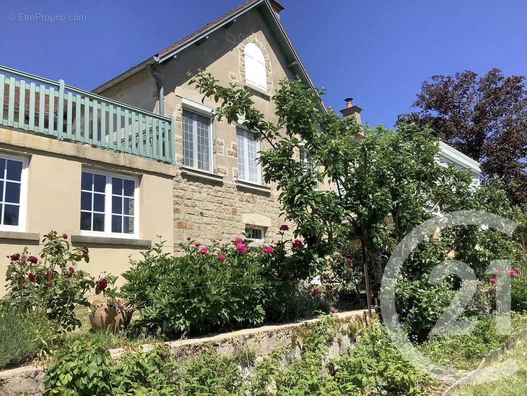Maison à LORMES