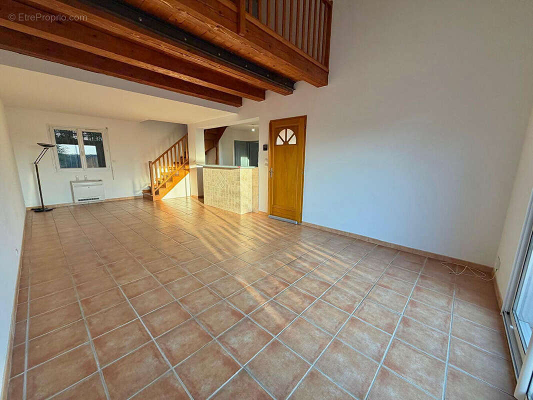 Maison à LA CALMETTE