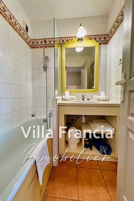 Appartement à MANDELIEU-LA-NAPOULE