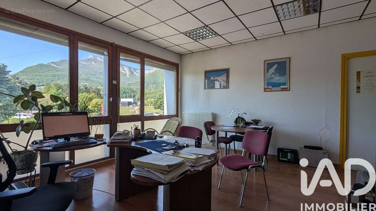 Commerce 708 m² à Barby  - photo 5