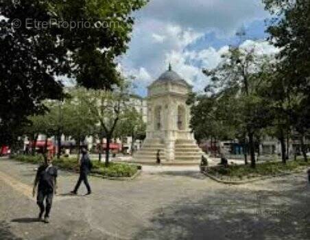 Commerce à PARIS-1E