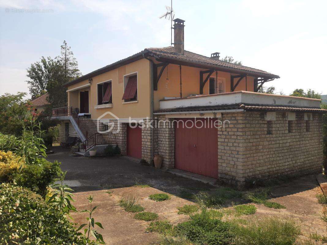 Maison de ville -  5 pièces -114 m2 - Terrain de 841 m2 - photo 2