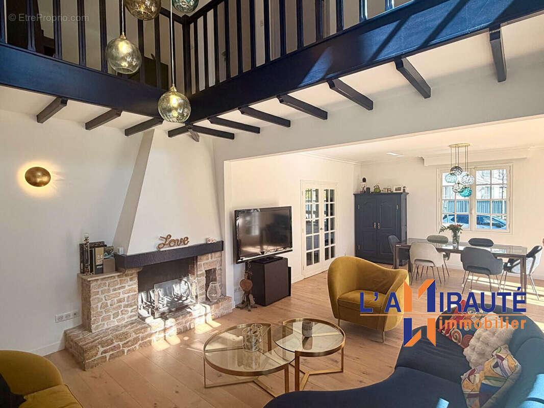 Maison à MAISONS-LAFFITTE