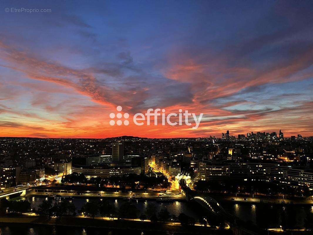 Appartement à PARIS-15E