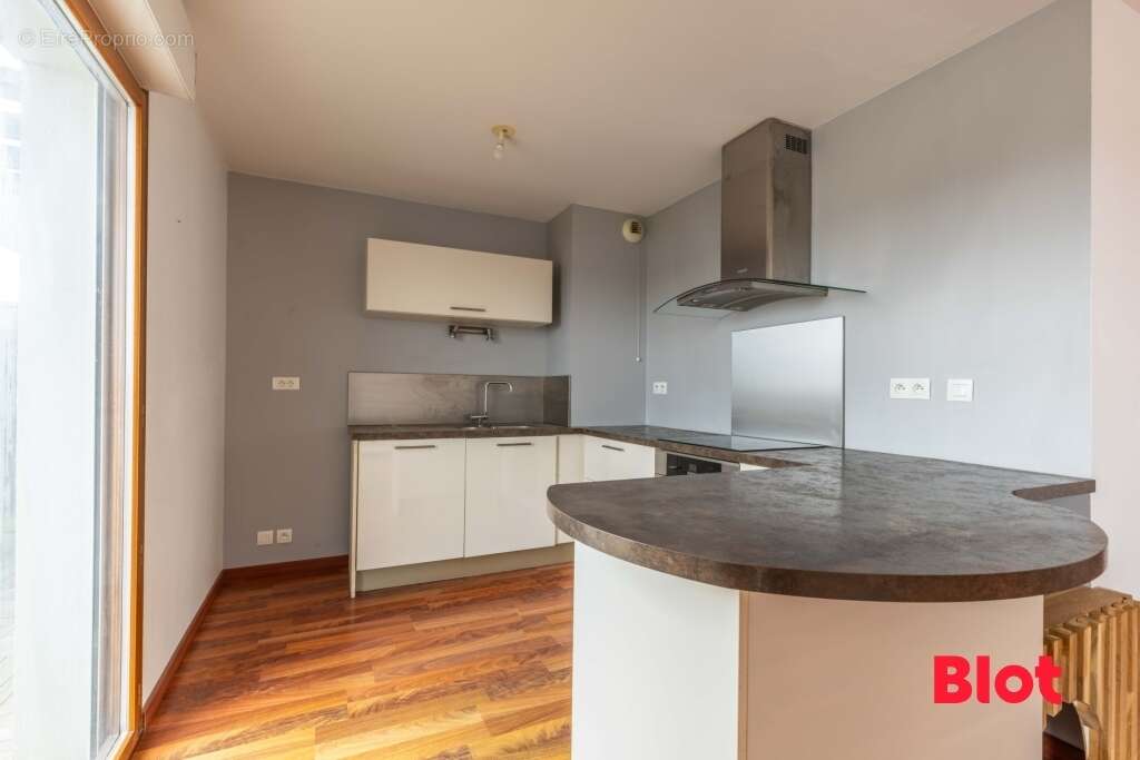 Appartement à VEZIN-LE-COQUET