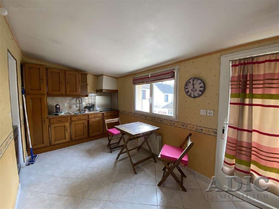 Maison 98 m² à Meaux  - photo 4