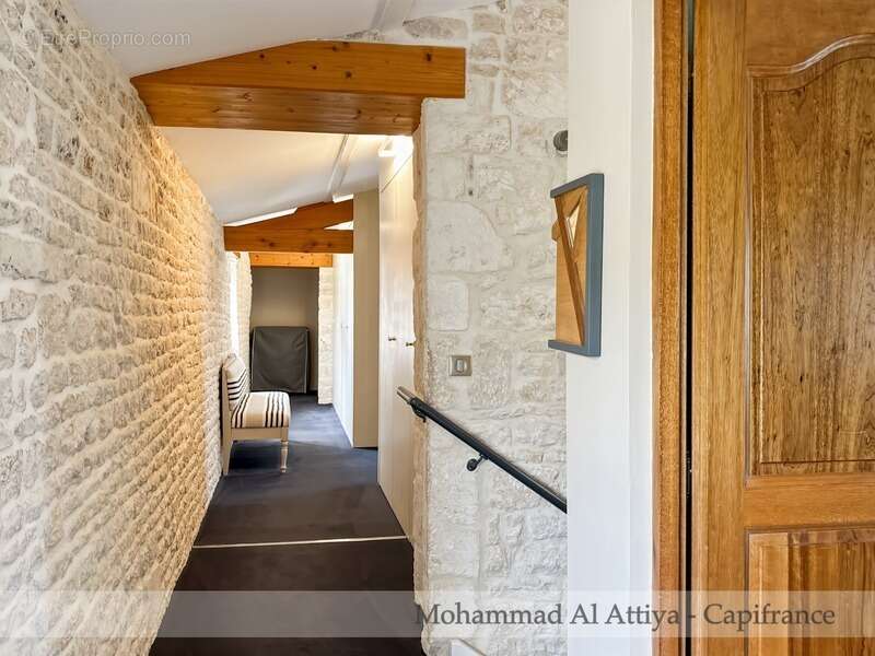 Magnifique propriété familiale avec gîte, studio et piscine à quelques minutes de La Rochelle (17) - photo 11