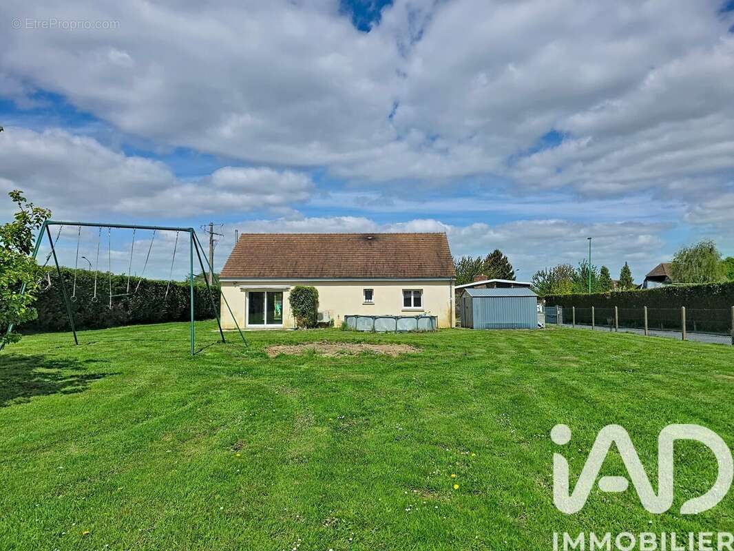 Maison 94 m² à Rouge-Perriers  - photo 2