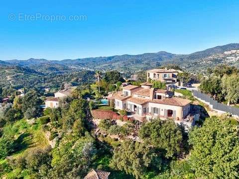 Maison à MANDELIEU-LA-NAPOULE