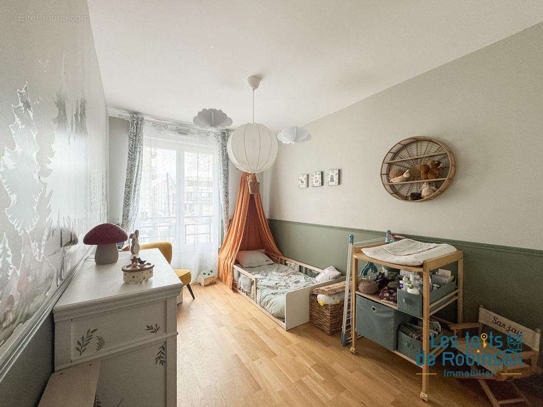 Appartement à LE PLESSIS-ROBINSON